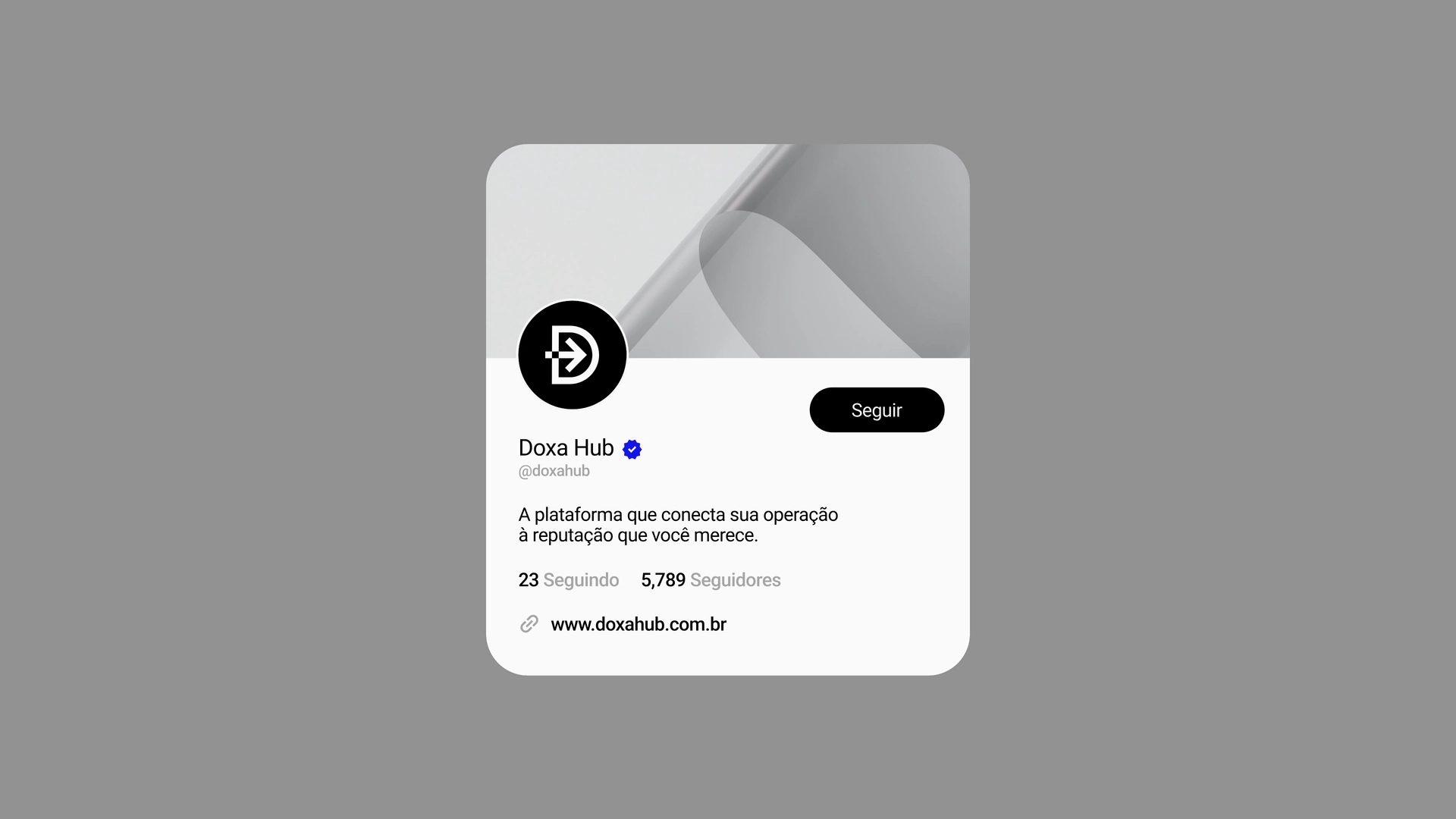DoxaHub social profile with avatar, bio and website link